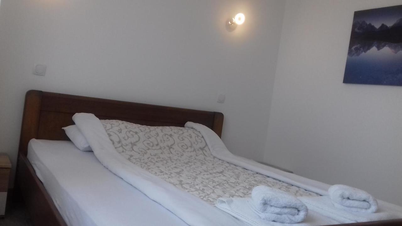 Mesecev Konak Bed & Breakfast Ni Екстериор снимка