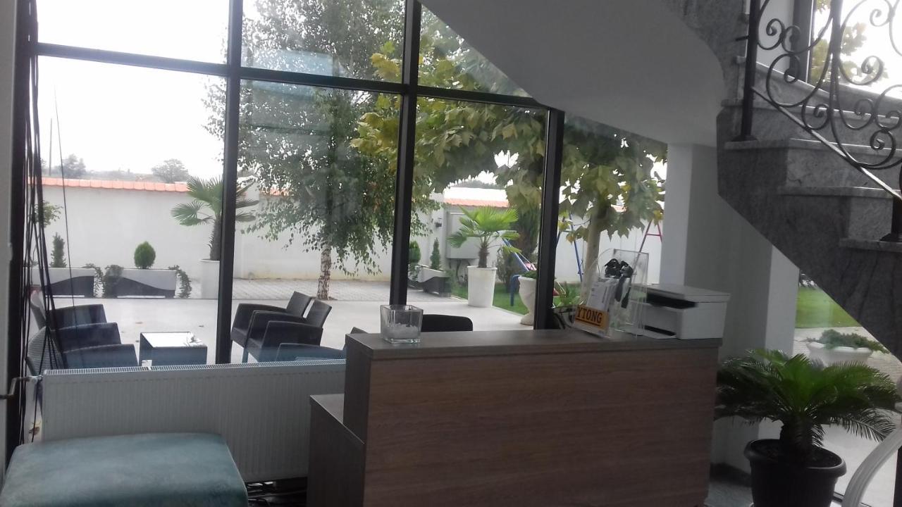 Mesecev Konak Bed & Breakfast Ni Екстериор снимка