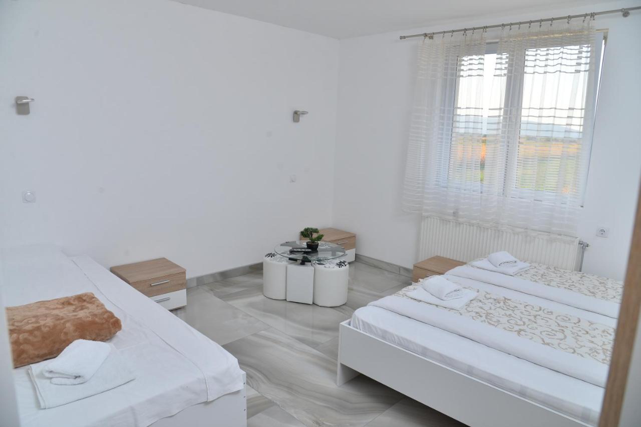 Mesecev Konak Bed & Breakfast Ni Екстериор снимка