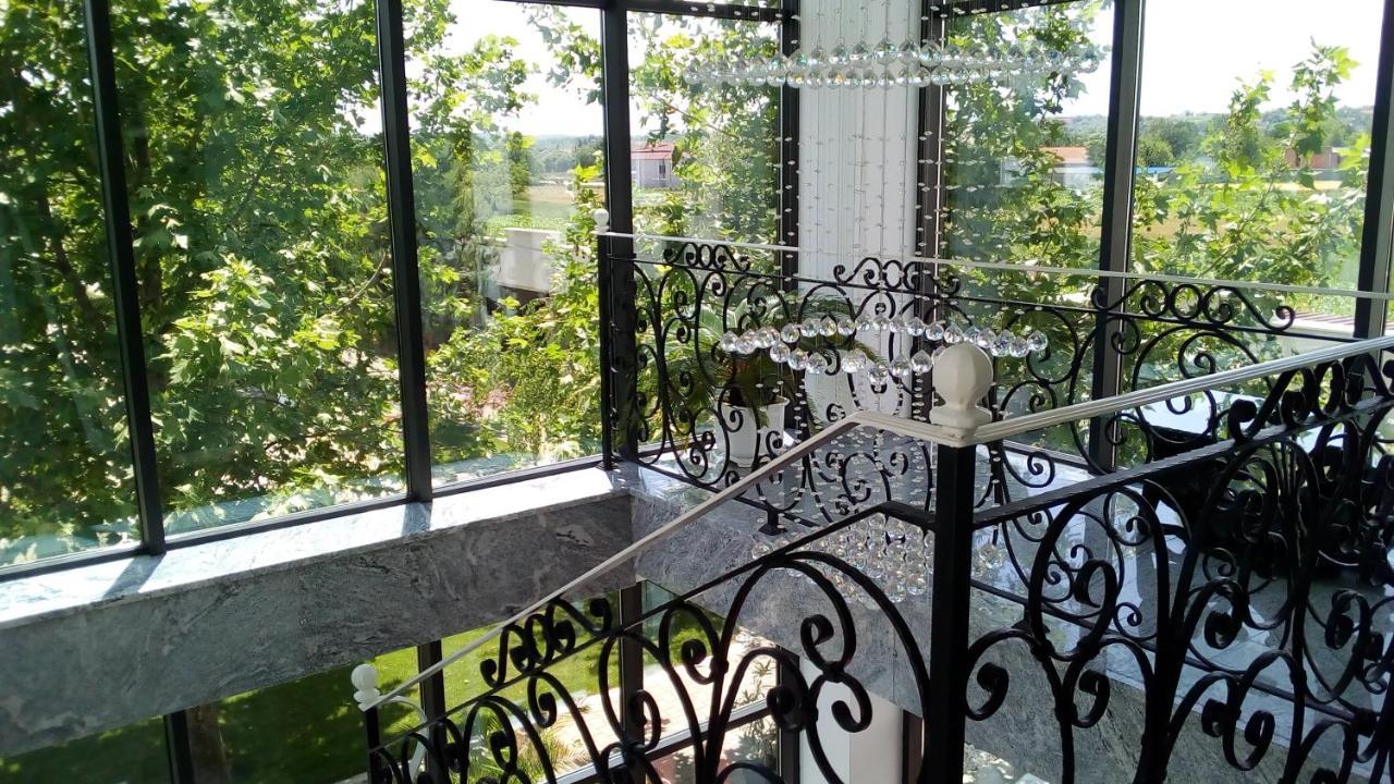 Mesecev Konak Bed & Breakfast Ni Екстериор снимка